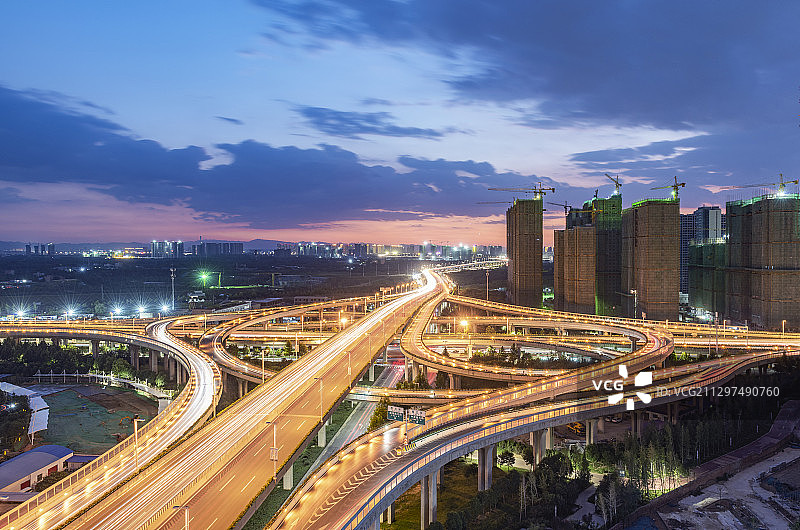 中国河南郑州市陇海路西三环晚霞图片素材