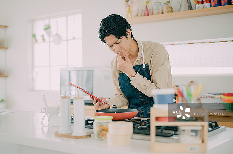 男士生活方式烹饪图片素材