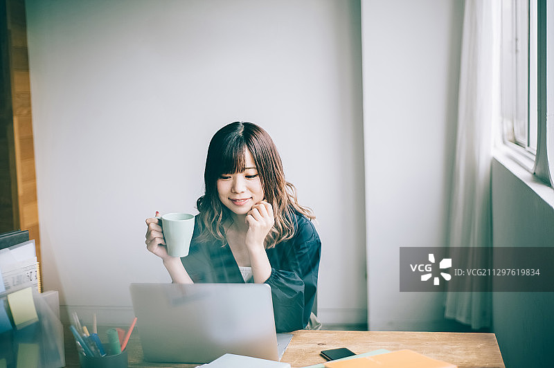 女士商务咖啡图片素材