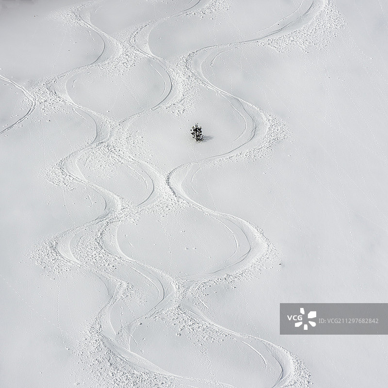 西班牙兰茨的雪地俯视图图片素材