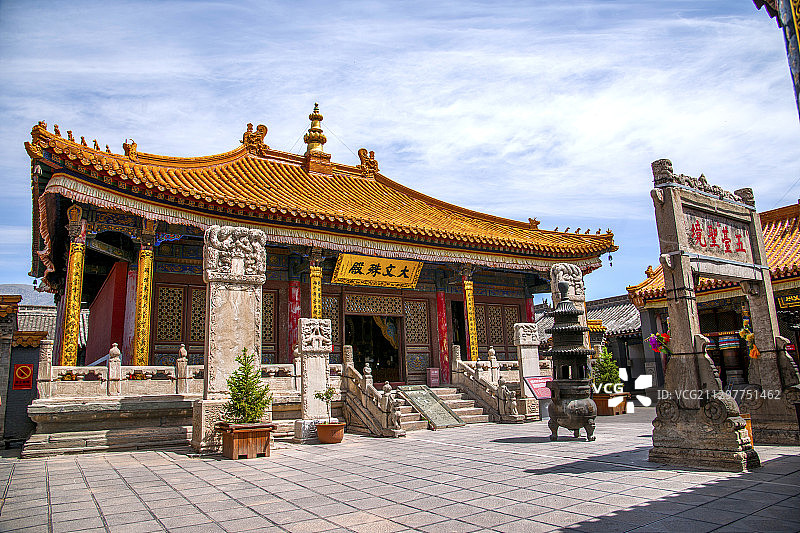 山西忻州市五台山菩萨顶寺院大文殊殿图片素材