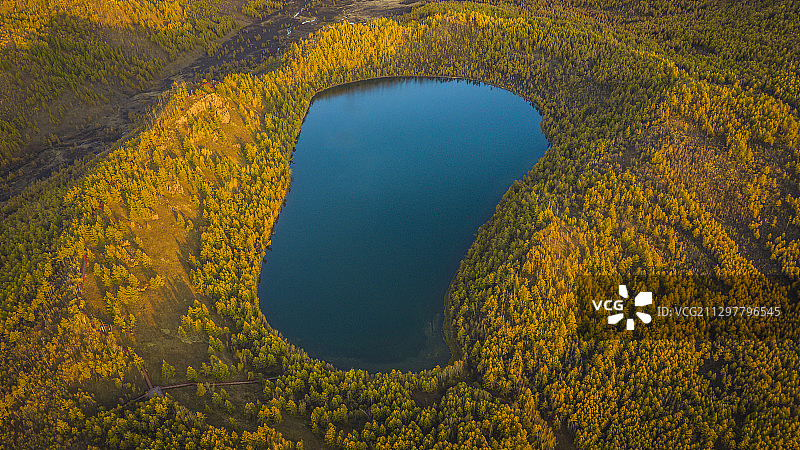 驼峰岭天池图片素材