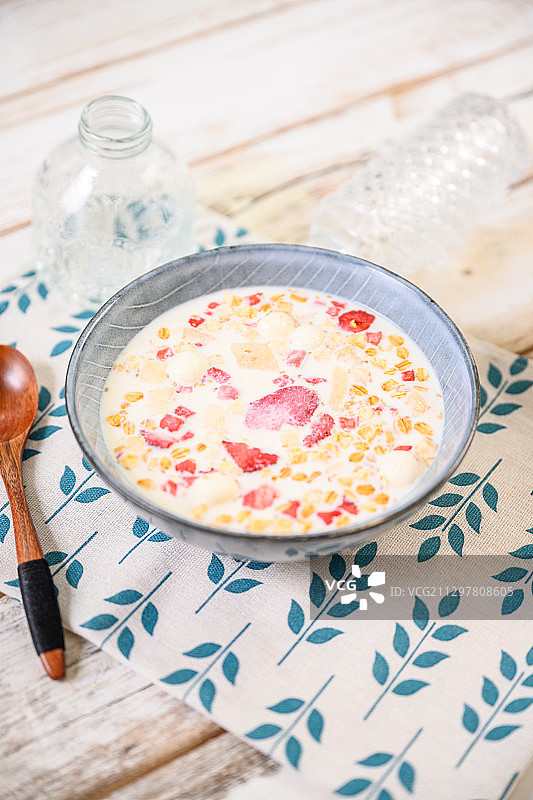 健康早餐牛奶麦片图片素材