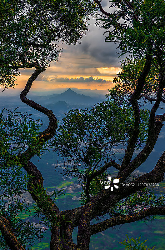 览众山小图片素材