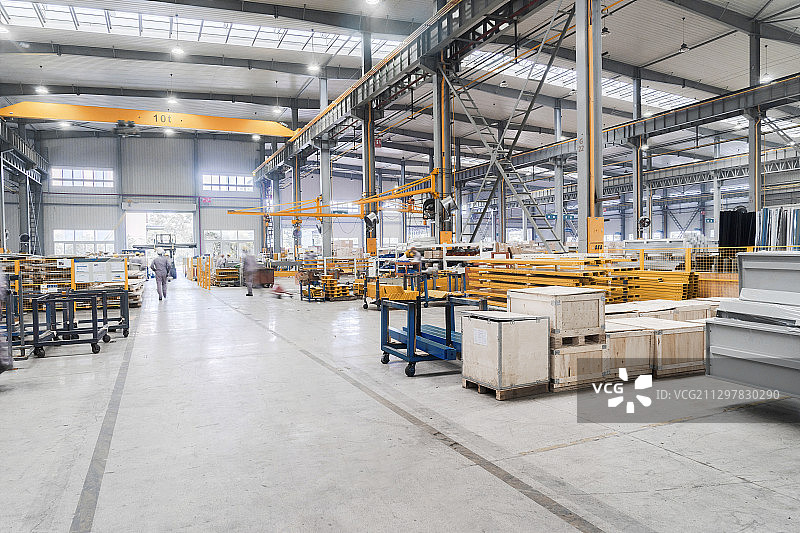 现代工厂车间仓库发货中心图片素材