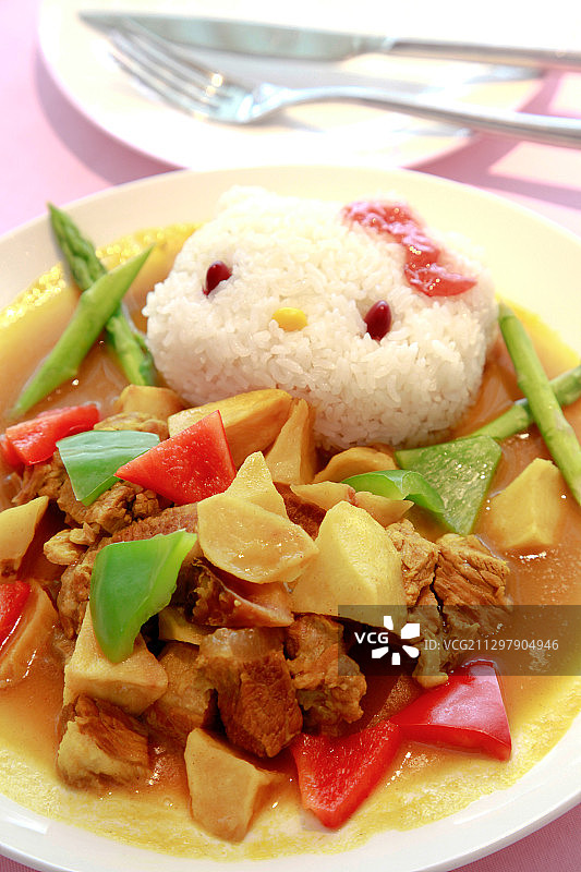 儿童餐套餐土豆炖牛肉图片素材