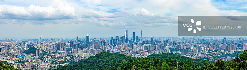 白云山俯瞰广州城市风光全景图片素材