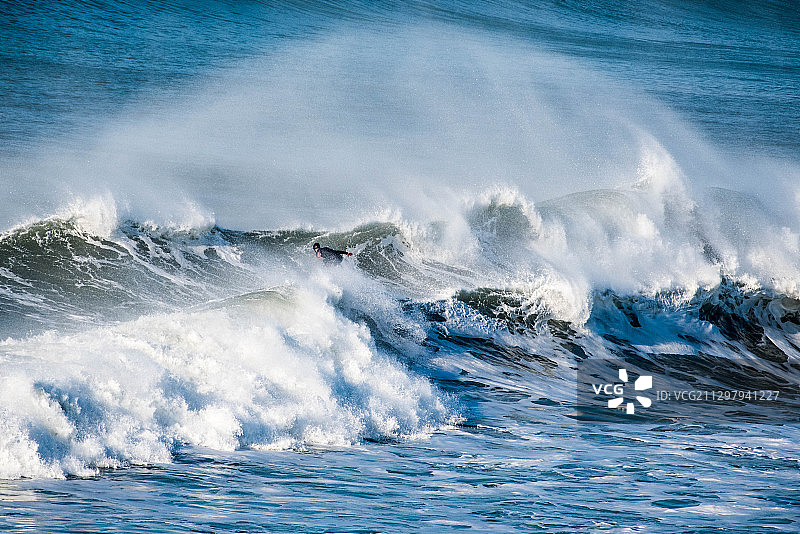 英国纽基海浪风光图片素材