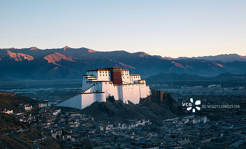 日喀则宗山图片素材