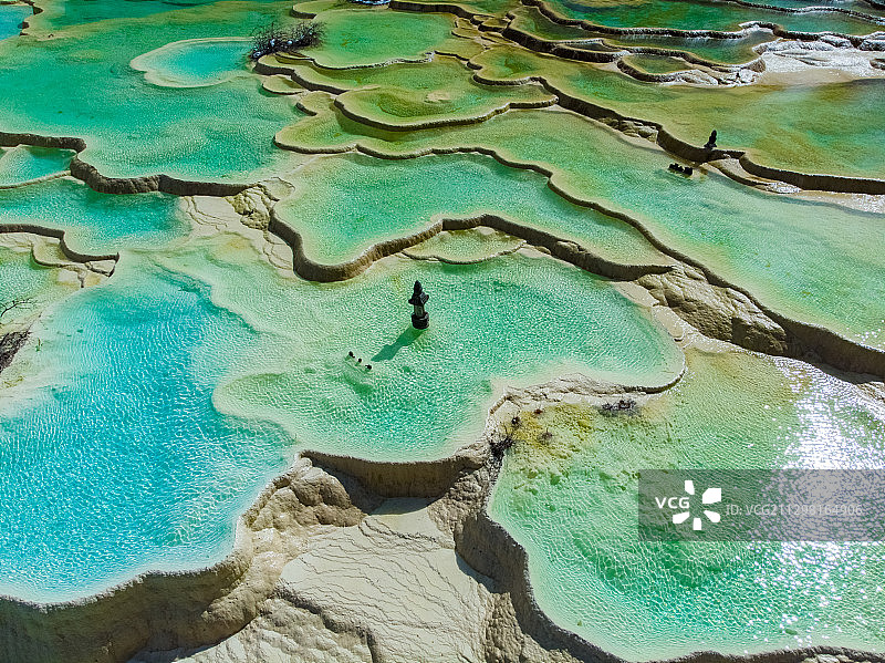 黄龙五彩池图片素材