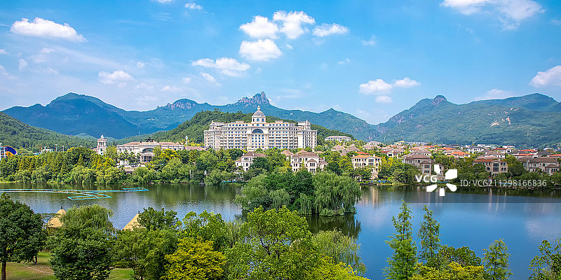 仙华山脚下的檀宫酒店风光图片素材