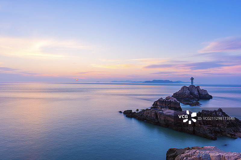 浙江舟山群岛东极岛灯塔日出日落星空风光图片素材