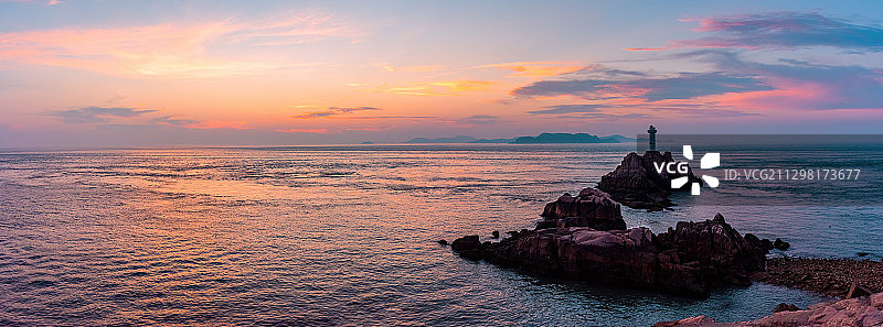 浙江舟山群岛东极岛灯塔日出日落星空风光图片素材