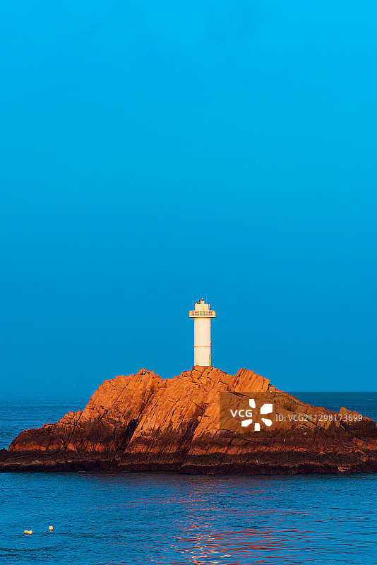 浙江舟山群岛东极岛灯塔日出日落星空风光图片素材