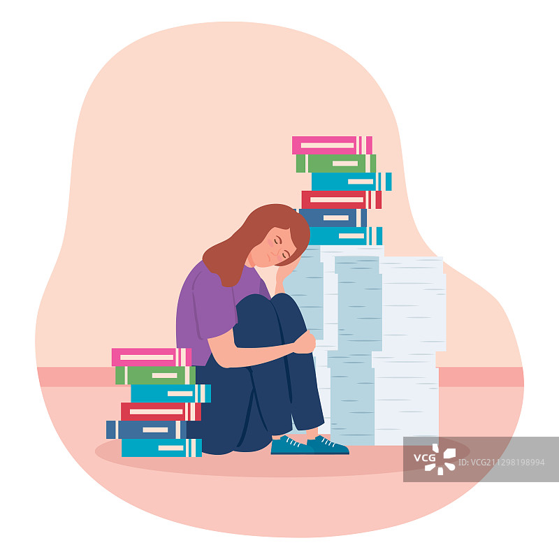 女人坐着，遭受压力袭击和文件堆图片素材