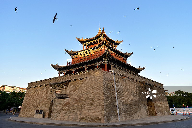 《燕舞鼓楼》图片素材