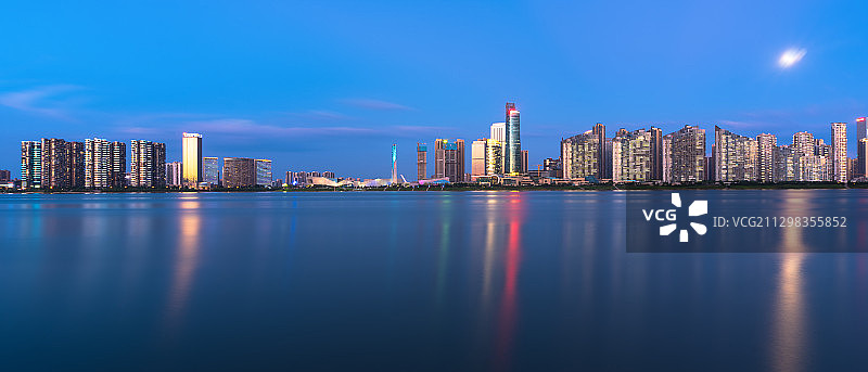 湖南省长沙市北辰三角洲水面视角图片素材