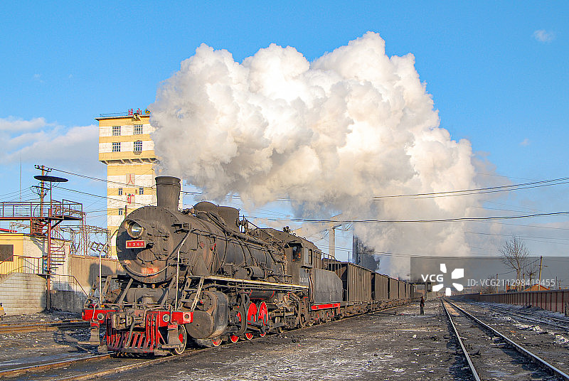 龙煤集团鸡西城子河煤矿上游蒸汽机车图片素材