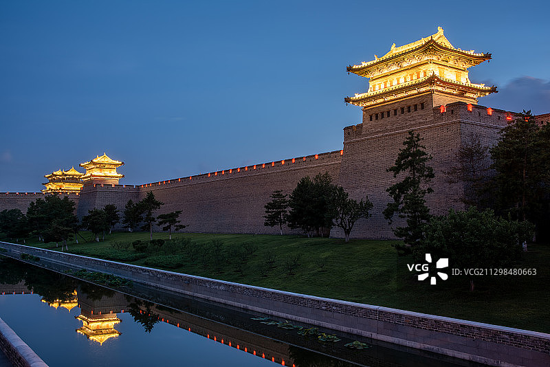 山西大同城墙城楼夜景图片素材