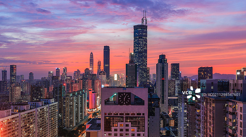 晚霞映红华强北图片素材