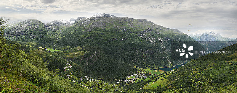 挪威Valldal的山景图片素材