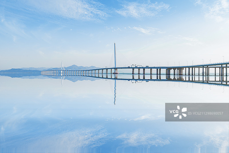 广东省深圳市南山区深圳湾公路大桥图片素材