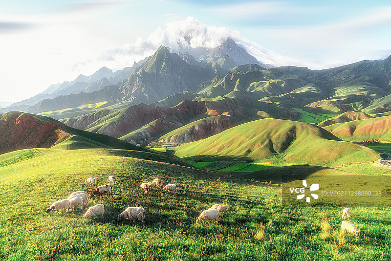 祁连山脉之卓尔山图片素材