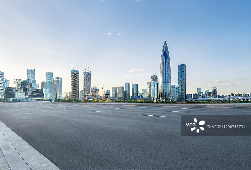 广东省深圳市南山区城市天际线白天风光图片素材