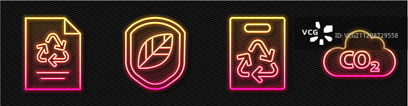 装有回收纸的纸袋图片素材