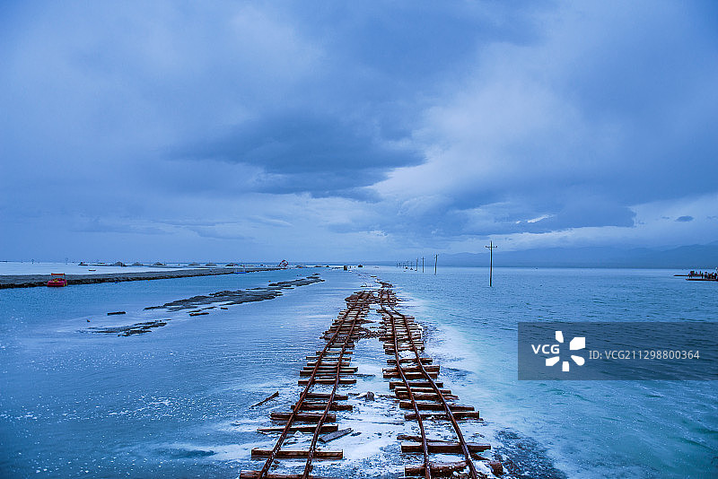 茶卡盐湖·远方图片素材