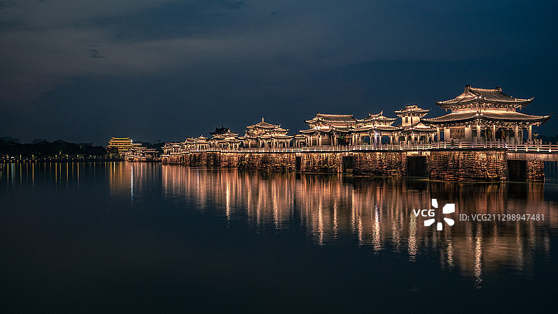 广济桥夜排图片素材