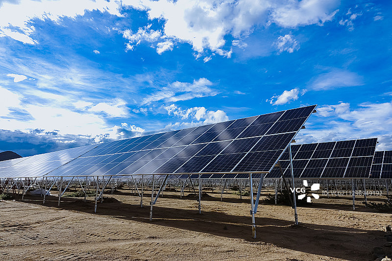 晶体硅太阳能电池图片素材