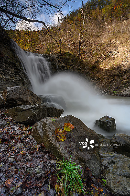 意大利博比奥森林瀑布风光图片素材