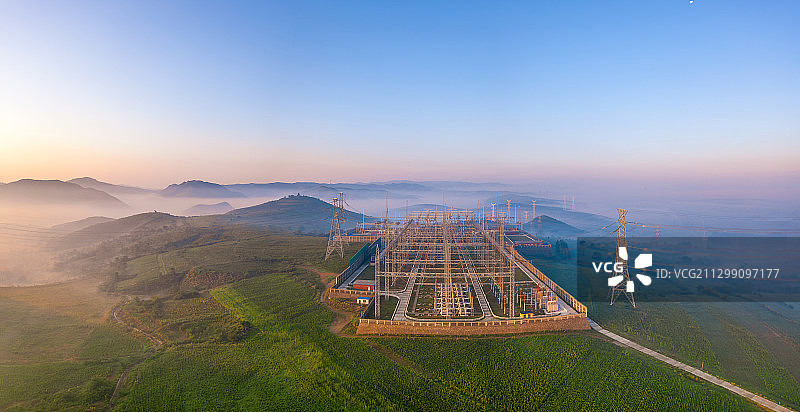 新基建落户东北小村，我见证了500kVA特高压变电站的建设图片素材