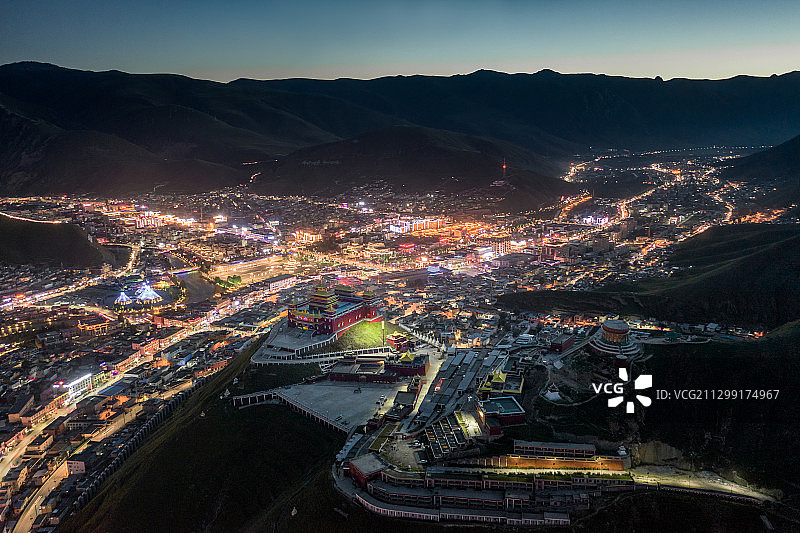 青海玉树城市风光图片素材