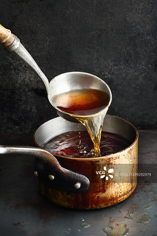 浓牛肉汤图片素材