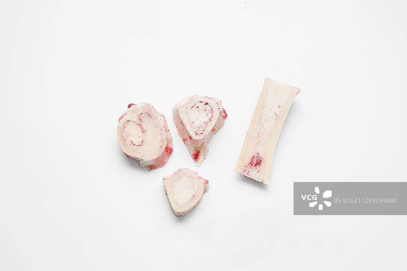 锯开的牛骨图片素材