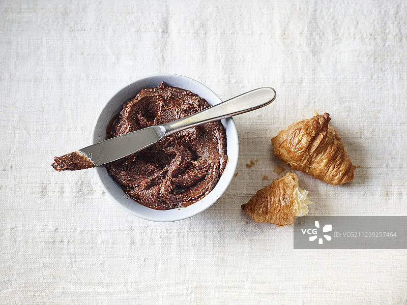 巧克力牛轧糖奶油图片素材