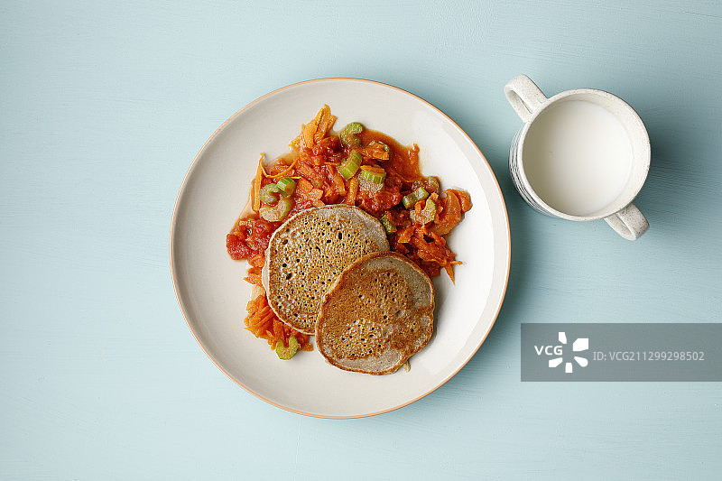 适合11个月以上幼儿的番茄酱薄饼图片素材