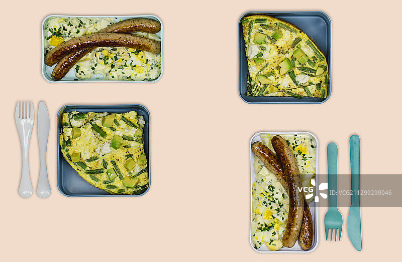 蔬菜羊乳酪香肠煎蛋卷与鸡蛋沙拉图片素材