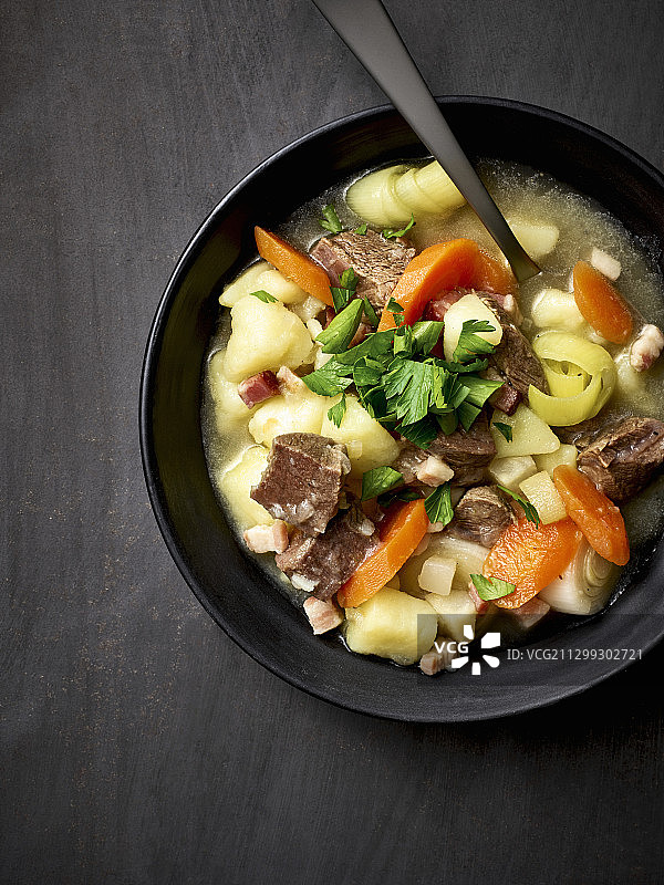 鹿肉土豆汤图片素材