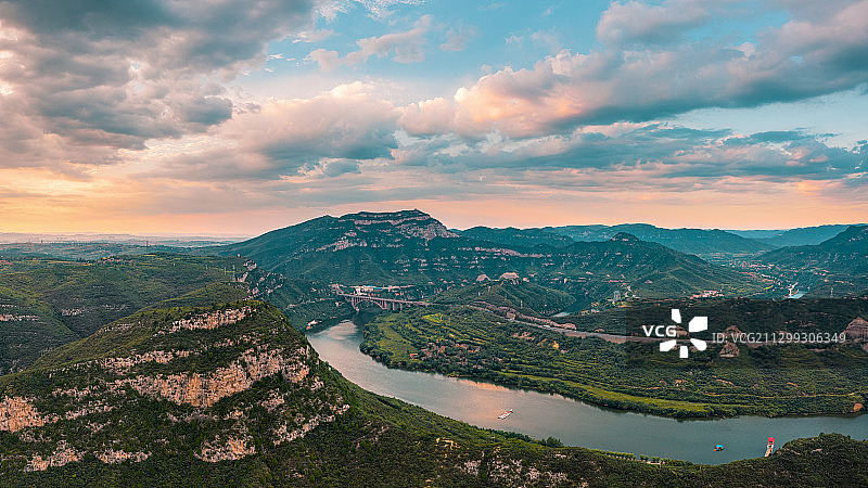 航拍晋城珏山风景区夕照图片素材