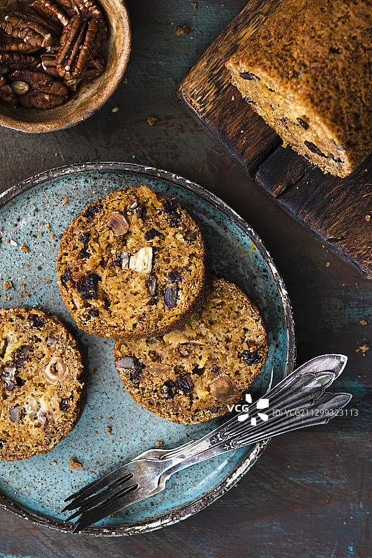 菠萝山核桃无麸质蛋糕图片素材
