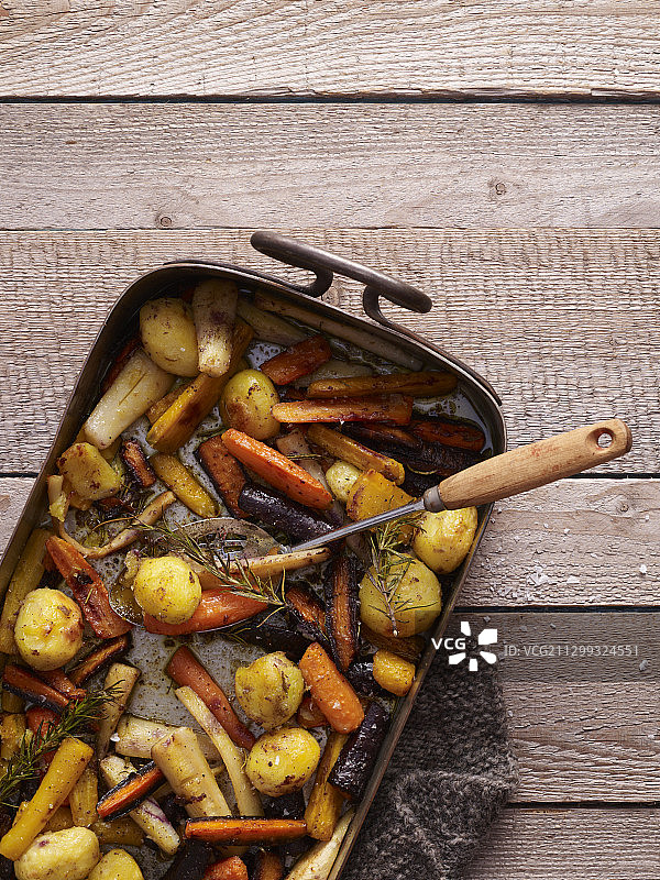 迷迭香烤蔬菜图片素材