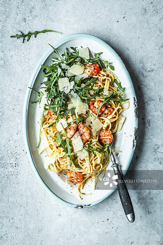 鲜虾芝麻菜蒜香黄油意面图片素材