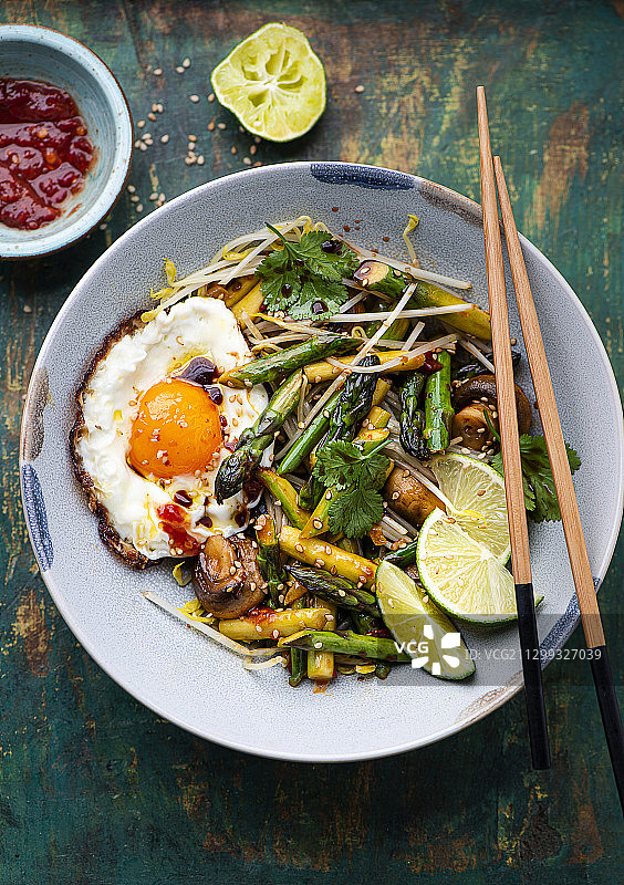 芦笋蘑菇炒鸡蛋图片素材