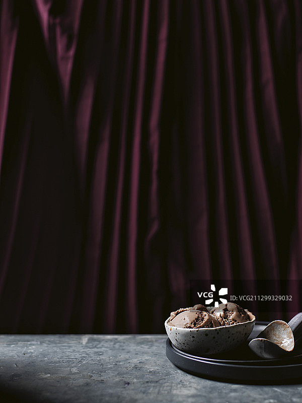 巧克力榛子冰淇淋阿芙佳朵图片素材