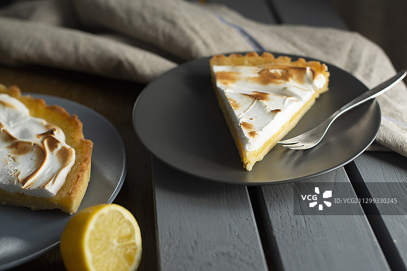 柠檬蛋白酥皮派图片素材