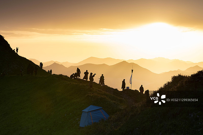 等得日出图片素材
