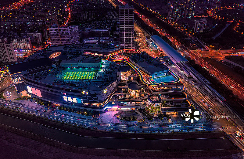 上海嘉定南翔印象城MEGA夜景航拍图片素材